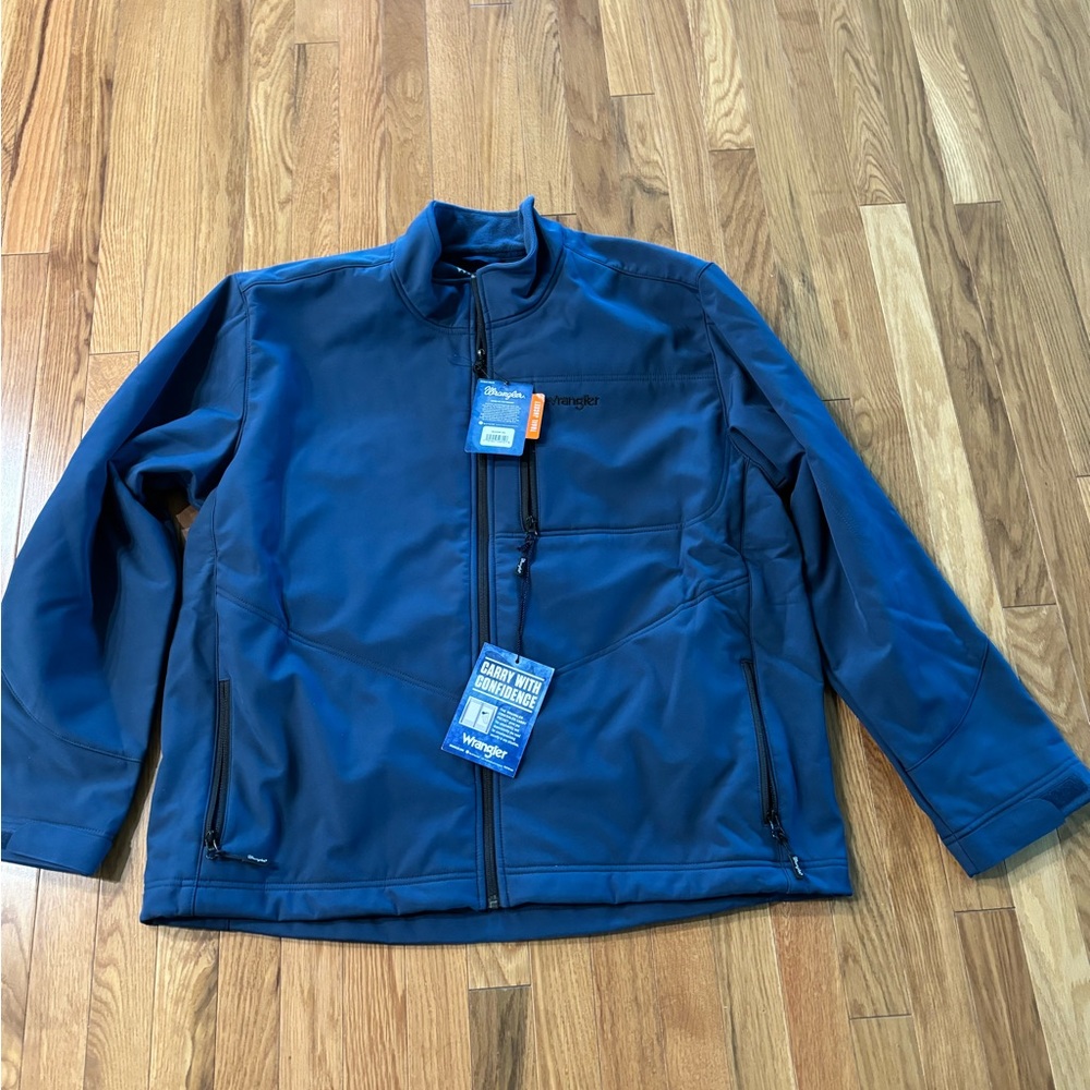 Men’s wrangler concealed and carry jacket new with tags